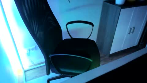 Snapshot of ziemlichflutschig chatting on October 27, 2025, 5:11 am ziemlichflutschig online show from October 27, 2025, 5:11 am