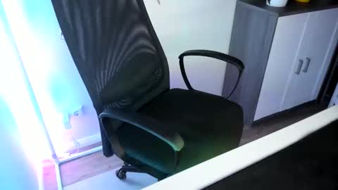 Snapshot of ziemlichflutschig chatting on November 3, 2025, 5:31 am ziemlichflutschig online show from November 3, 2025, 5:31 am