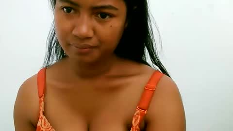Snapshot of zina479102 chatting on May 9, 2026, 5:01 am elly online show from May 9, 2026, 5:01 am