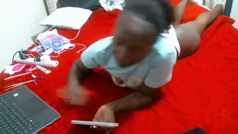 Snapshot of zindzi chatting on August 1, 2026, 4:17 pm Miss Zindzi online show from August 1, 2026, 4:17 pm