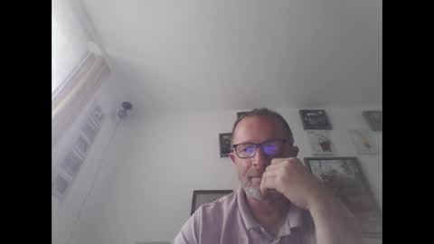 Zippi online show from September 21, 2025, 9:44 am