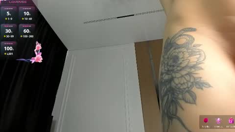 zirael_swan online show from June 24, 2026, 4:00 am