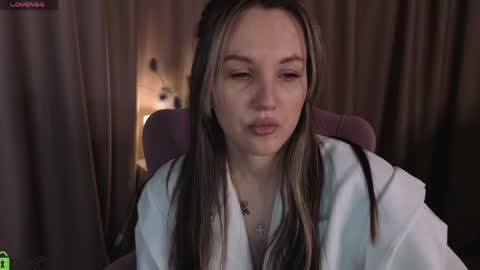 Snapshot of zlata__fox chatting on May 19, 2026, 8:31 am Zlata Mon Tue Thu Fri Sun Sa GMT 3 0000pm - 0600pm online show from May 19, 2026, 8:31 am