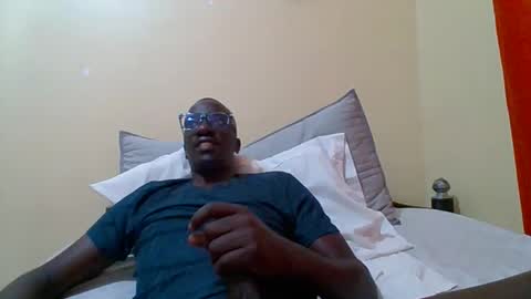 Zlatann2012 online show from September 15, 2025, 10:21 pm