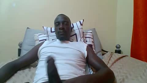 Zlatann2012 online show from October 21, 2025, 8:31 pm