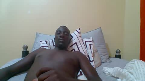 Zlatann2012 online show from December 15, 2025, 5:17 pm