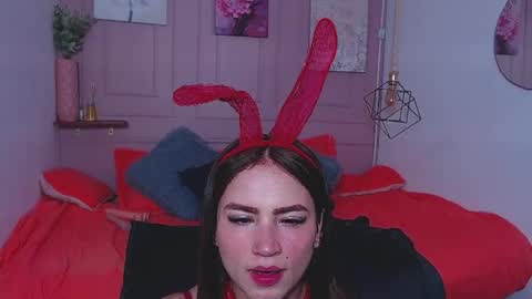 zoe__baker online show from April 12, 2026, 2:22 pm