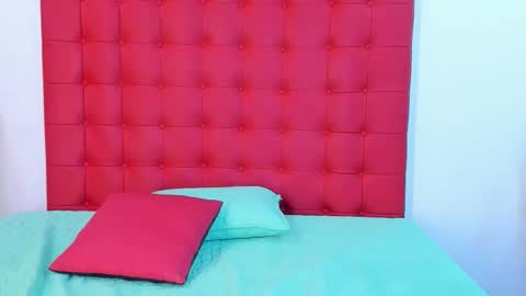 zoe__smiith online show from March 6, 2026, 4:31 am