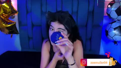 zoe_axel1 online show from June 29, 2026, 7:47 pm