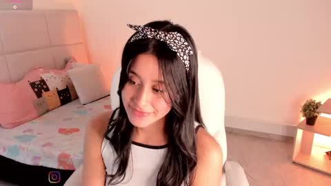 Snapshot of zoe_blake18 chatting on February 11, 2025, 6:30 am Zoe online show from February 11, 2025, 6:30 am