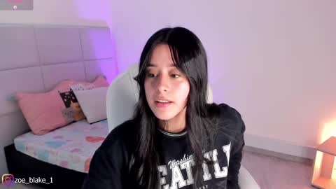 Snapshot of zoe_blake18 chatting on February 26, 2025, 4:14 pm Zoe online show from February 26, 2025, 4:14 pm