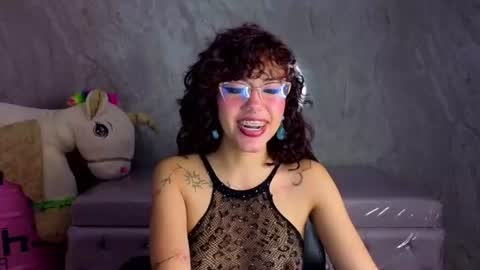 Snapshot of zoe_ch_ chatting on June 23, 2026, 3:04 am zoe_ch_ online show from June 23, 2026, 3:04 am
