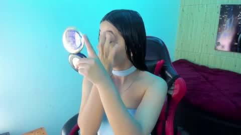 Snapshot of zoe_connor19 chatting on May 24, 2026, 12:32 pm Z O E online show from May 24, 2026, 12:32 pm