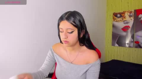 Snapshot of zoe_connor19 chatting on May 29, 2026, 9:46 pm Z O E online show from May 29, 2026, 9:46 pm
