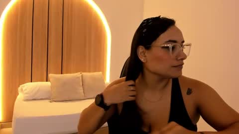 Snapshot of zoe_danae_ chatting on September 13, 2025, 12:16 pm Zoe online show from September 13, 2025, 12:16 pm