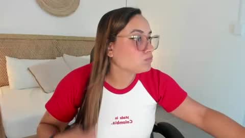 Zoe  online show from June 23, 2026, 12:36 pm