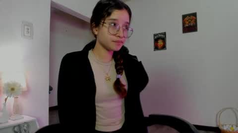 zoe_dear online show from April 27, 2026, 6:17 pm