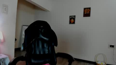 zoe_dear online show from April 30, 2026, 10:03 pm