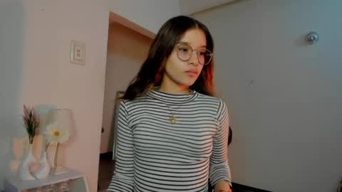 zoe_dear online show from May 1, 2026, 11:09 pm