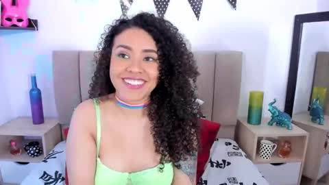 Snapshot of zoe_gruber chatting on December 5, 2024, 1:25 am Zoe Gruber online show from December 5, 2024, 1:25 am