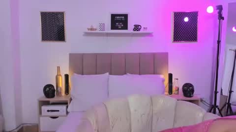 Snapshot of zoe_gruber chatting on October 19, 2025, 9:15 pm Zoe Gruber online show from October 19, 2025, 9:15 pm