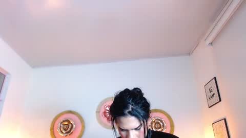 Snapshot of zoe_hecate chatting on June 19, 2026, 9:46 am zoe_hecate online show from June 19, 2026, 9:46 am