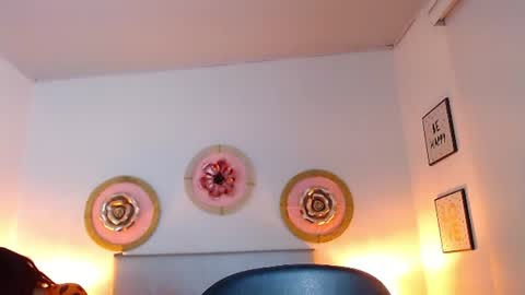 Snapshot of zoe_hecate chatting on July 3, 2026, 10:43 am zoe_hecate online show from July 3, 2026, 10:43 am