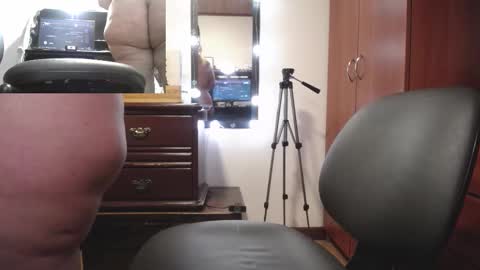 zoe hotxxx online show from February 20, 2026, 2:17 pm