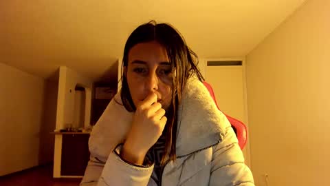 Snapshot of zoe_jeane_beker chatting on March 7, 2025, 1:53 am ZOE online show from March 7, 2025, 1:53 am