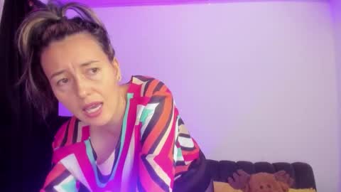 Snapshot of zoe_jeane_beker chatting on February 7, 2026, 8:45 pm ZOE online show from February 7, 2026, 8:45 pm