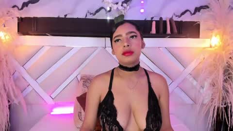 Zoey  online show from May 5, 2026, 9:23 pm