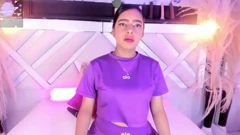 Zoey  online show from May 9, 2026, 10:04 pm