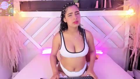 Zoey  online show from May 10, 2026, 9:42 pm