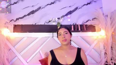 Zoey  online show from May 15, 2026, 9:44 pm
