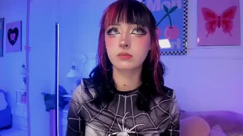 Zoe Lynch online show from July 29, 2026, 12:03 pm