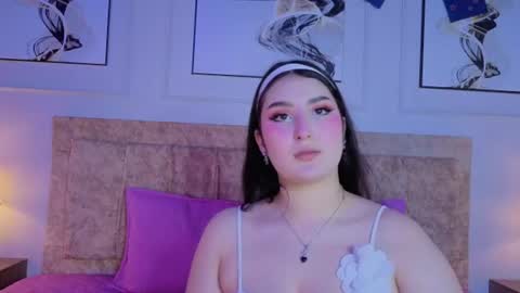 Snapshot of zoe_moon__ chatting on July 8, 2026, 11:37 am zoe_moon__ online show from July 8, 2026, 11:37 am