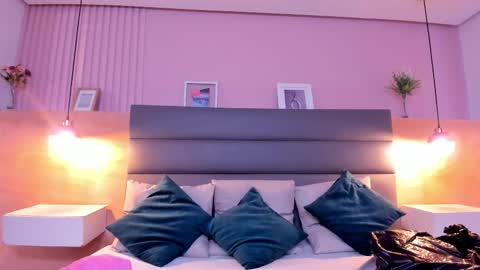 Snapshot of zoe_novakk chatting on November 5, 2025, 1:55 pm Zoe Novakk online show from November 5, 2025, 1:55 pm