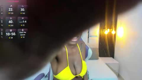 Snapshot of zoe_novakk chatting on November 28, 2025, 5:04 pm Zoe Novakk online show from November 28, 2025, 5:04 pm