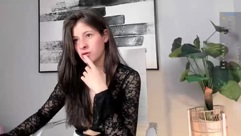 Zoe Olsen online show from March 3, 2025, 3:31 pm