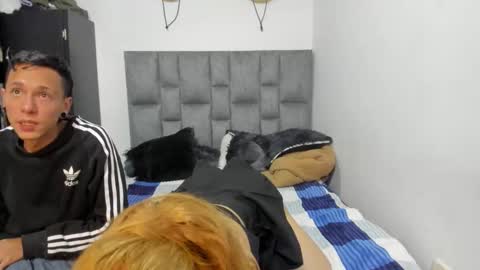 Snapshot of zoe_painn chatting on October 20, 2025, 2:12 am She Zoe He Painn online show from October 20, 2025, 2:12 am