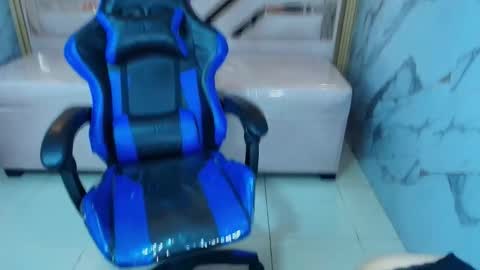 Snapshot of zoe_r_ chatting on November 13, 2025, 3:49 am Zoe online show from November 13, 2025, 3:49 am