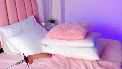 Zoe online show from January 25, 2025, 6:13 pm