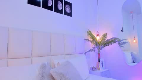 Zoe online show from September 20, 2025, 1:28 am