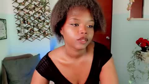 zoe_salddana online show from March 10, 2026, 3:28 pm