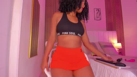 Snapshot of zoe_sky_ chatting on October 1, 2025, 11:27 am Hi guys i am Zoe online show from October 1, 2025, 11:27 am