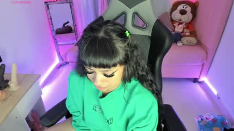 zoe_sullivan_ online show from January 25, 2025, 12:16 pm