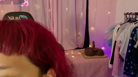 zoe_sullivan_ online show from April 26, 2026, 9:07 am