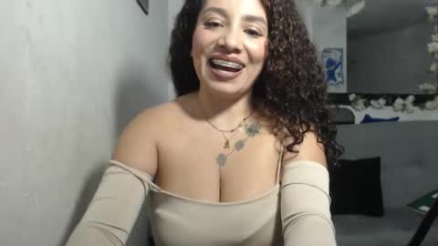 Snapshot of zoe_tai chatting on December 5, 2025, 1:14 am zoe tai online show from December 5, 2025, 1:14 am