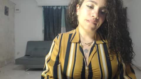 Snapshot of zoe_tai chatting on February 8, 2026, 7:34 am zoe tai online show from February 8, 2026, 7:34 am