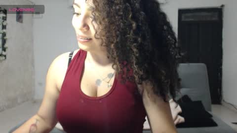 Snapshot of zoe_tai chatting on February 13, 2026, 4:41 am zoe tai online show from February 13, 2026, 4:41 am